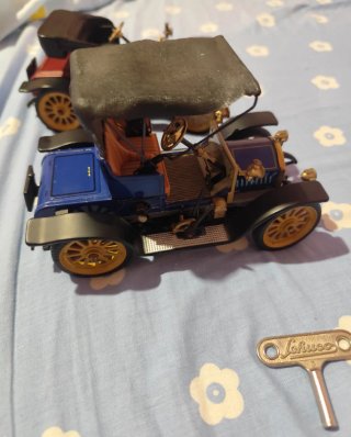 2 Coches de Cuerda Opel 1228
