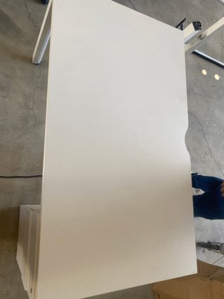 Tavolo da ufficio modulare Ofita con cassetti