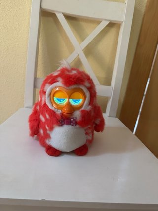 Peluche Furby Rojo y Blanco
