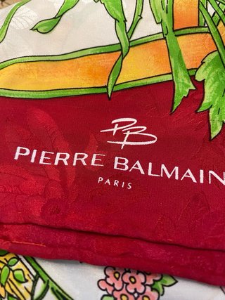 Pañuelo Pierre Balmain Flores y Espigas