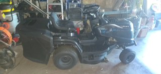 Tractor cortacésped Alpina 2025. AT4 84 A