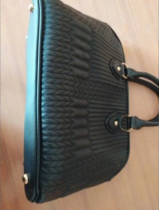 Borsa nera trapuntata con manico donna