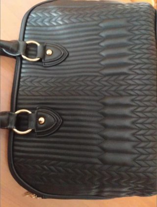 Borsa nera trapuntata con manico donna