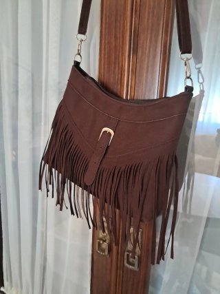 Bolso marrón chocolate con flecos
