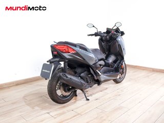 YAMAHA X-MAX 125 TECH MAX