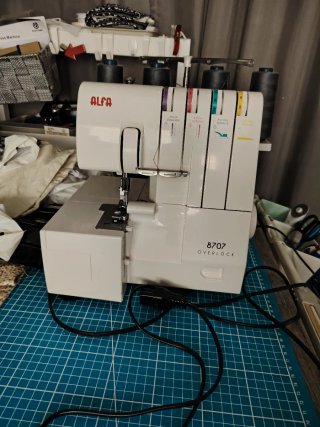 Remalladora Alfa 8707 Overlock como nueva