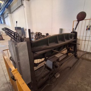 Plegadora de chapa industrial