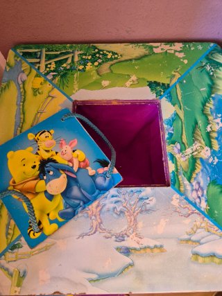 Mesa y 2 sillas Winnie the Pooh