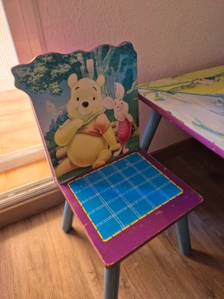 Mesa y 2 sillas Winnie the Pooh