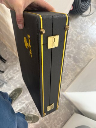 Maletín Arki Negro y Dorado Nuevo