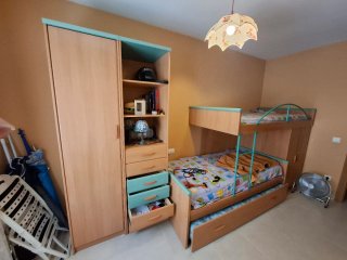 Habitación juvenil literas con armario