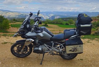 BMW GS Adventure Moto Negra y Plateada