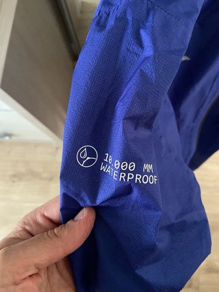 Chaqueta Joma Impermeable Running Azul