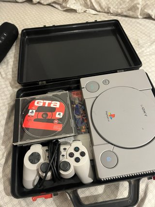 Consola PlayStation 1 + 4 Juegos