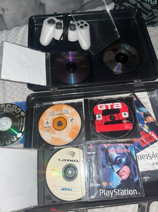 Consola PlayStation 1 + 4 Juegos