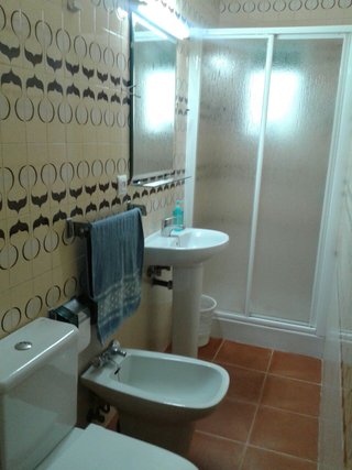 ALQUILER DE UNA HABITACIÓN