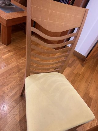 Sillas de comedor de madera y tela