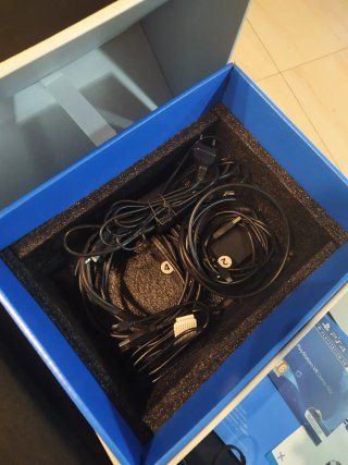 Pack PS4 VR: Gafas, Cámara y Hustle Kings VR
