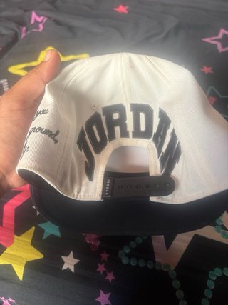 Gorra Jordan Blanca y Negra