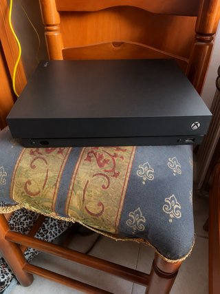 Xbox One X 1TB con problema HDMI funciona .