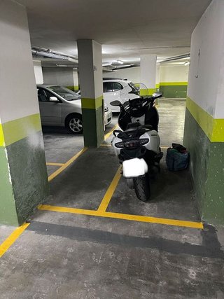 Garaje en venta en Centre en Badalona