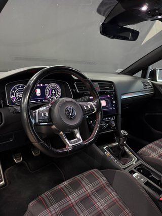 Volkswagen Golf GTI Performance 2.0 TSI 180kW (245CV)