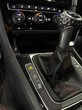 Volkswagen Golf GTI Performance 2.0 TSI 180kW (245CV)