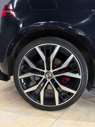 Volkswagen Golf GTI Performance 2.0 TSI 180kW (245CV)