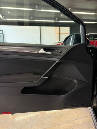 Volkswagen Golf GTI Performance 2.0 TSI 180kW (245CV)