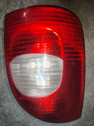 Piloto trasero Izquierdo Xsara Picasso
