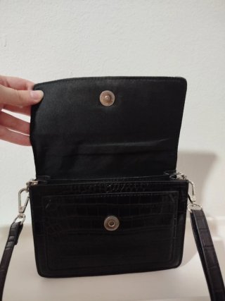 Bolso Bershka Negro Fiesta con Correa