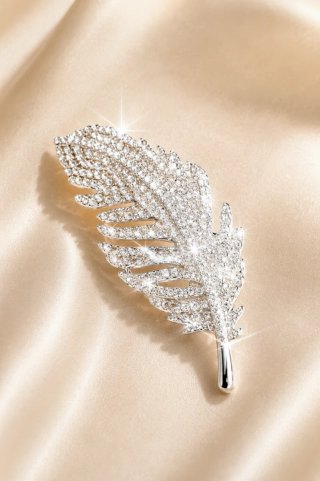 Broche espectacular con pedrería