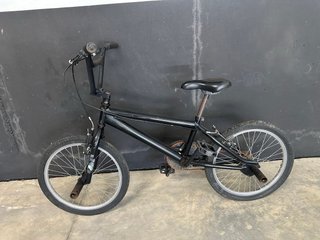 Bicicleta BMX Negra