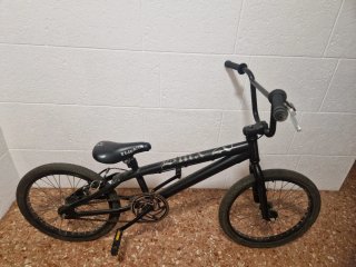 Bici BMX Negra