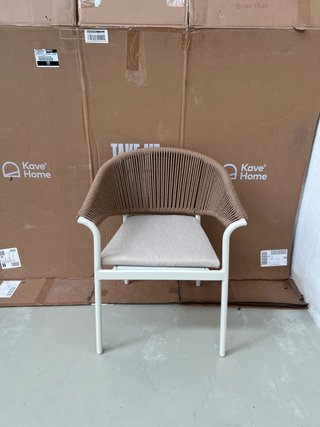 Sedia Kave Home Zuara alluminio écru e corda