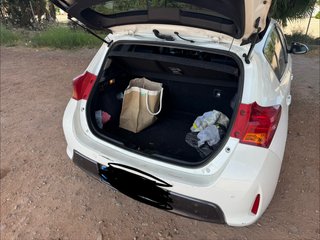 Coche Blanco Toyota Auris 2012