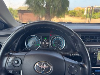 Coche Blanco Toyota Auris 2012