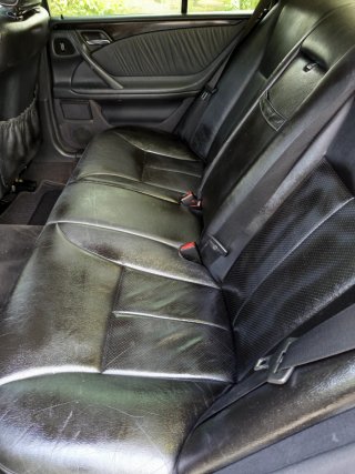 Mercedes E 270 año 2004 recién pintado