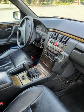 Mercedes E 270 año 2004 recién pintado