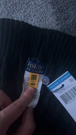 Berretto lana Ralph Lauren nero con logo rosso