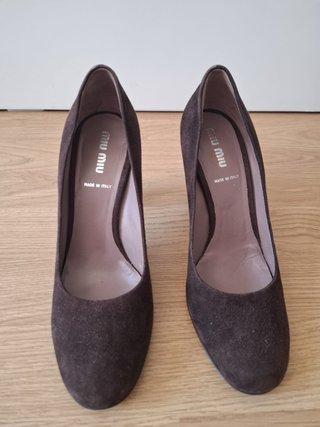 Zapatos de tacón Miu Miu marrones