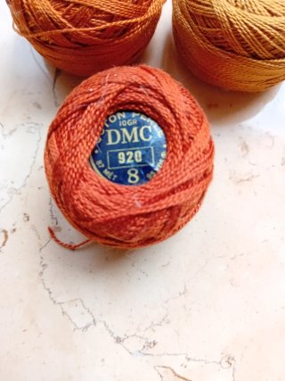 3 gomitoli filo ricamo DMC N.8