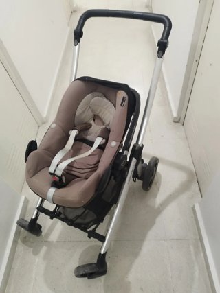 Carrito de bebé plegable