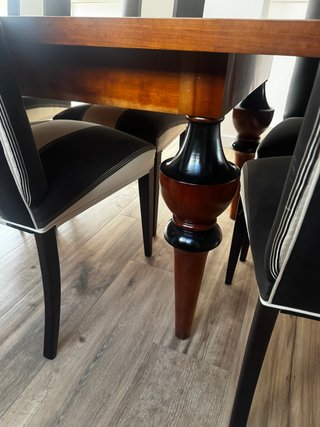 Mesa comedor y 6 sillas madera nogal