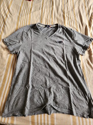 Superdry Camiseta Gris Cuello Pico