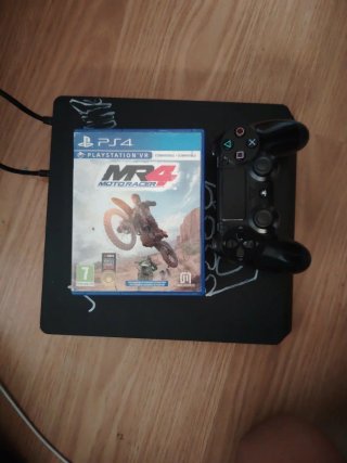 PS4 Slim Negra con Dibujos