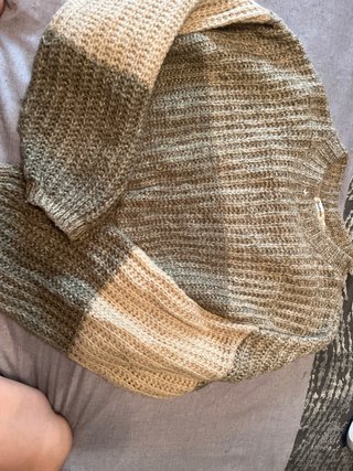 Jersey de punto beige y verde