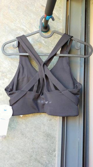 Top deportivo Joma negro