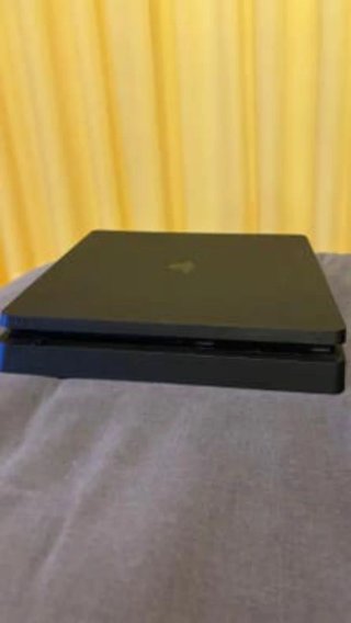 Consola PS4 Slim Negra