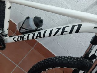 Bicicleta Specialized Rockhopper Blanca
